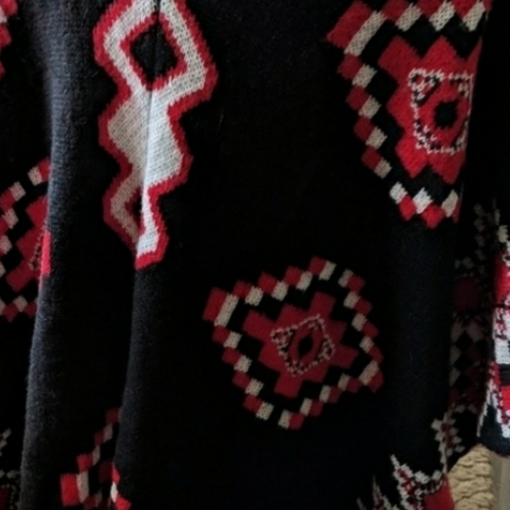 Relativity Patterned Winter Pancho Arm Holes - image 5